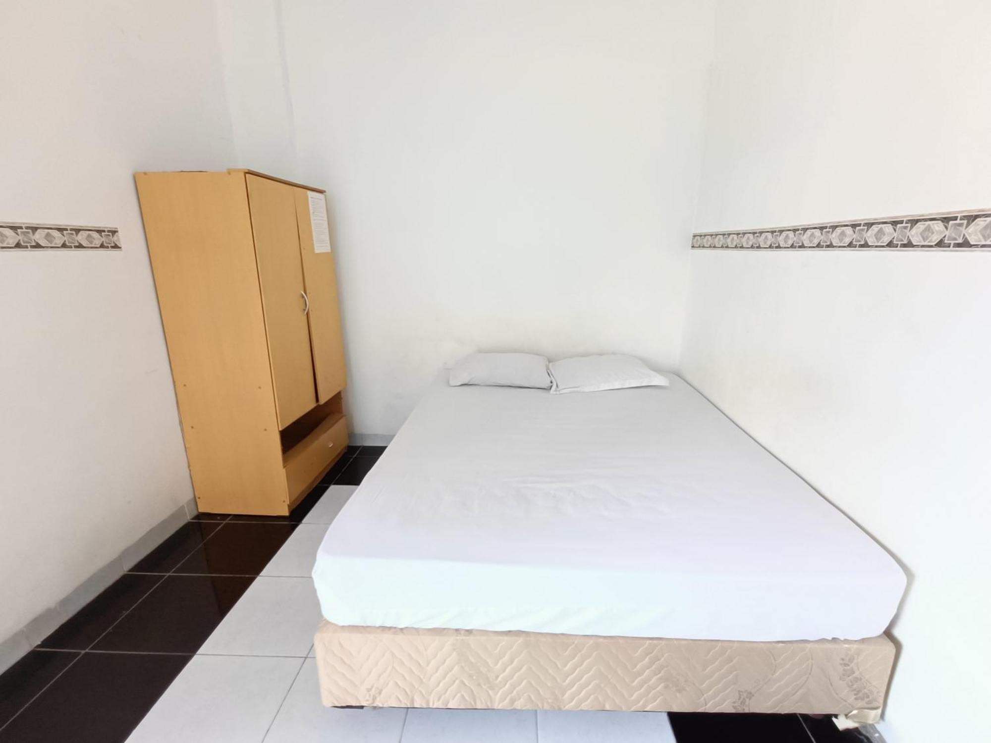 Bumi Merpati Residence Makassar Mitra Reddoorz Exteriör bild