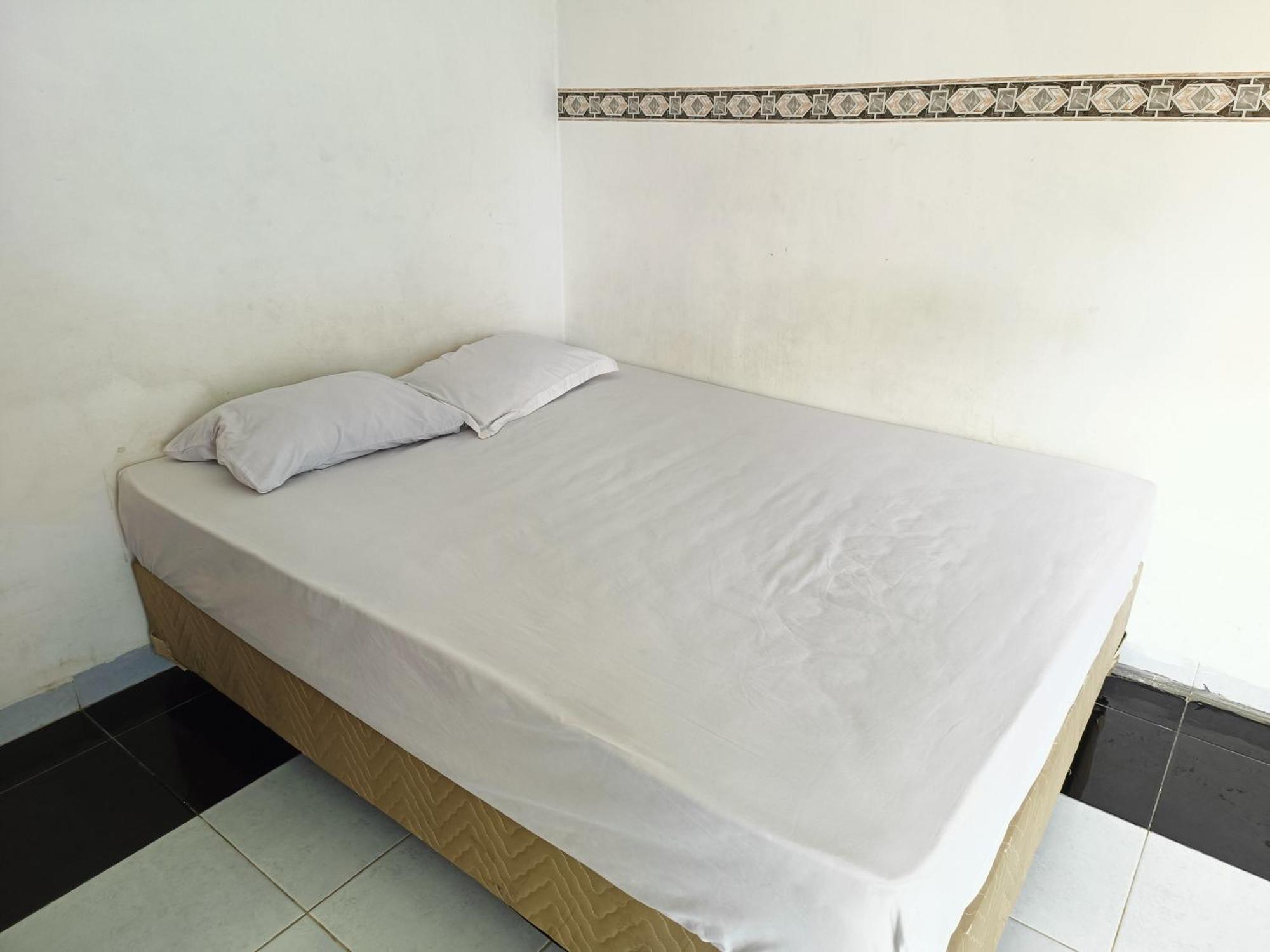 Bumi Merpati Residence Makassar Mitra Reddoorz Exteriör bild