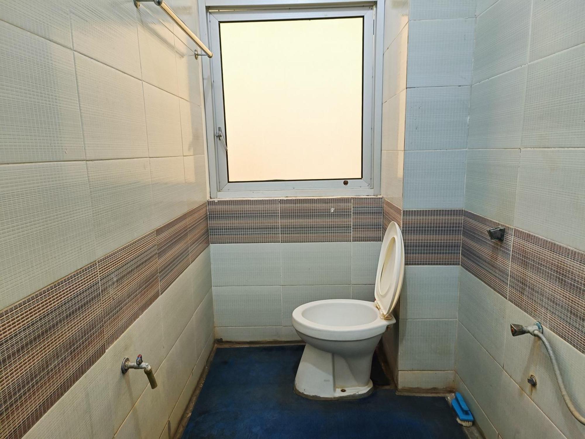 Bumi Merpati Residence Makassar Mitra Reddoorz Exteriör bild