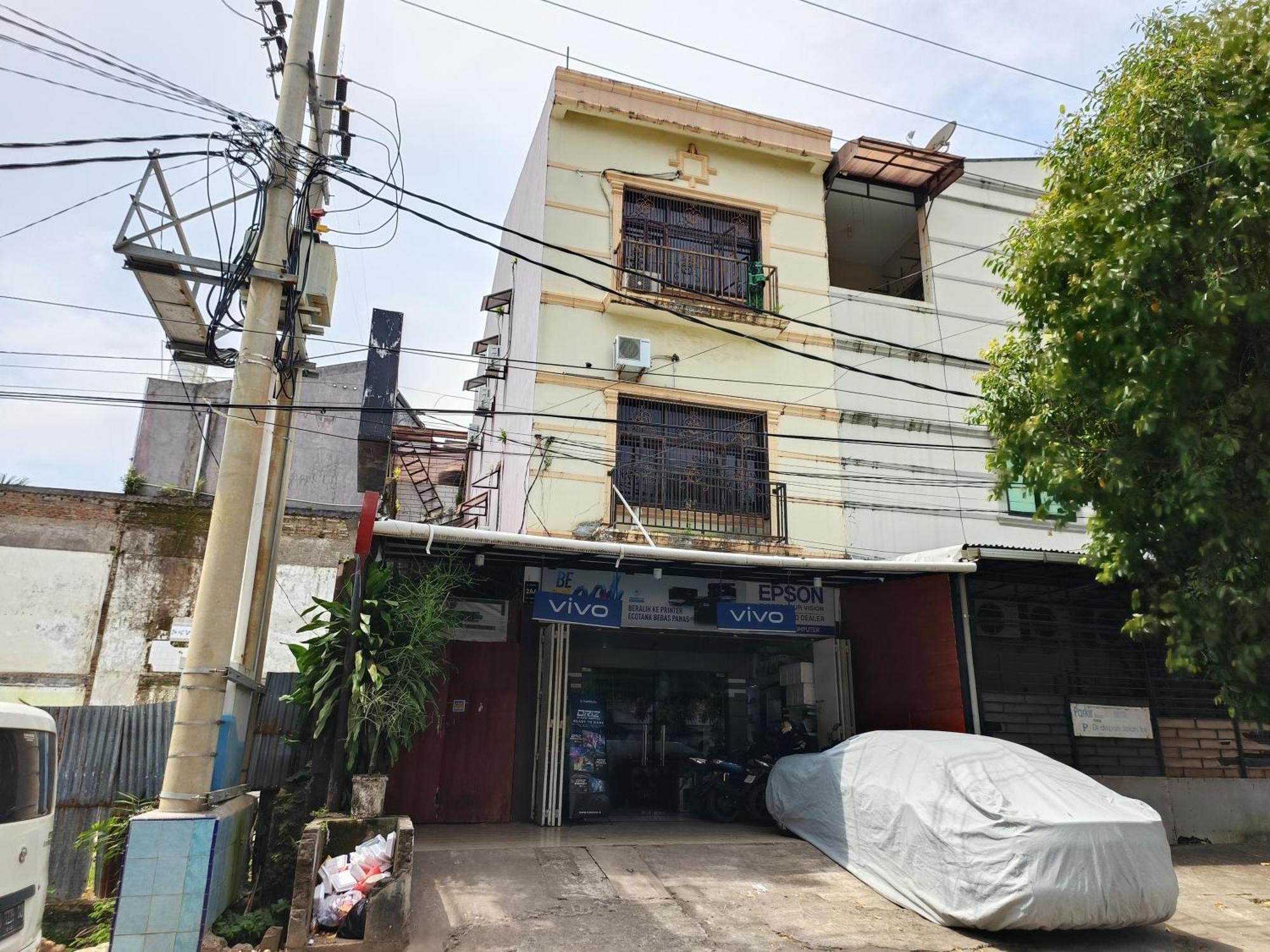 Bumi Merpati Residence Makassar Mitra Reddoorz Exteriör bild