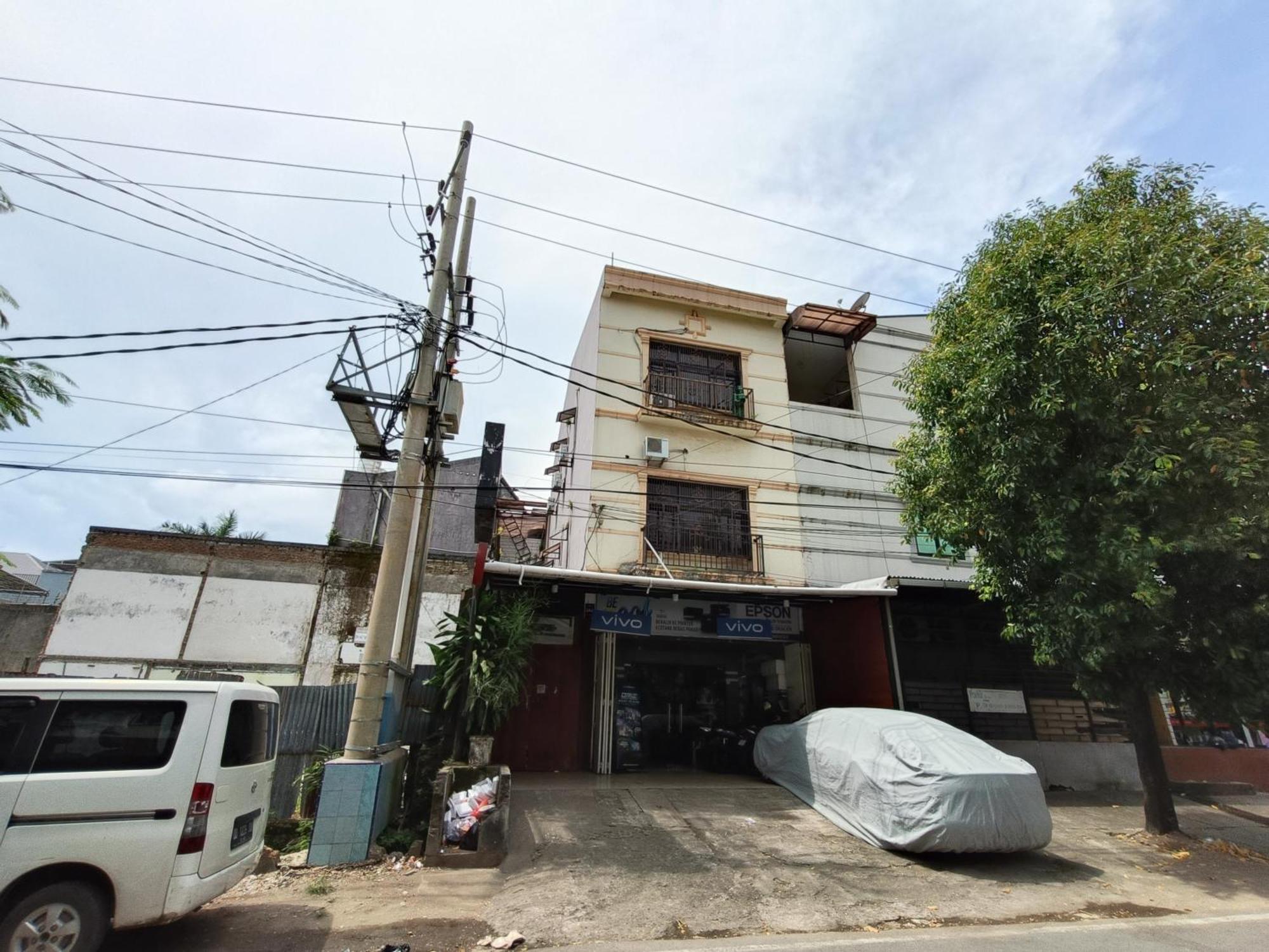 Bumi Merpati Residence Makassar Mitra Reddoorz Exteriör bild